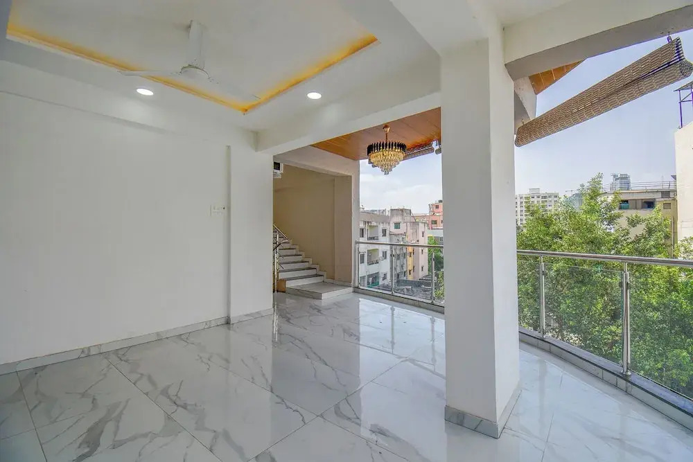 FabHotel Keshava Executive - Nr Mahadji Shinde Chhatri