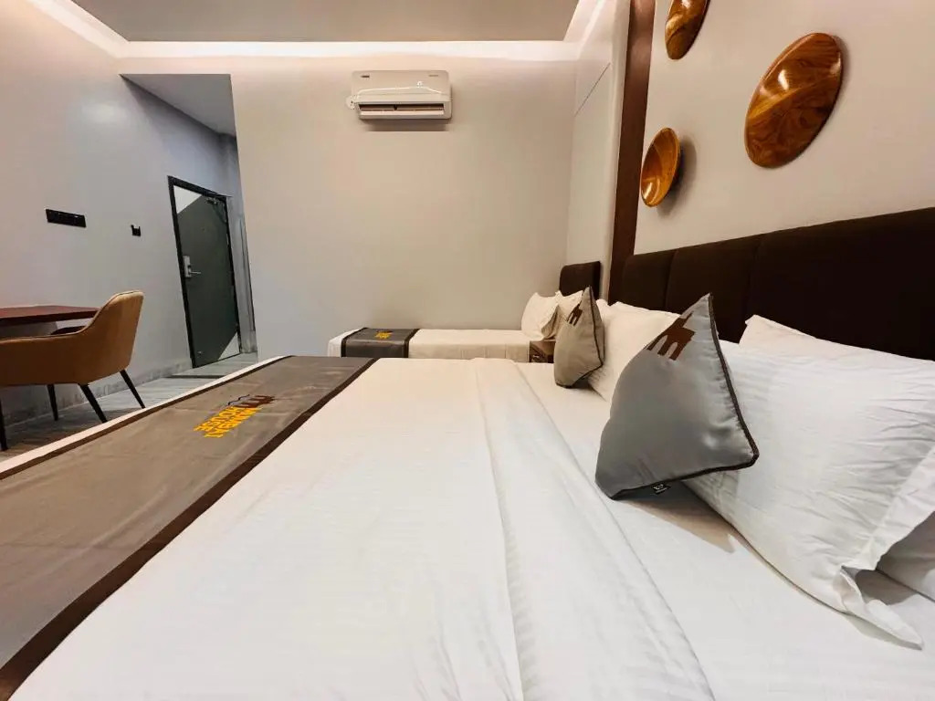 Hotel Mumbai House Pithampur