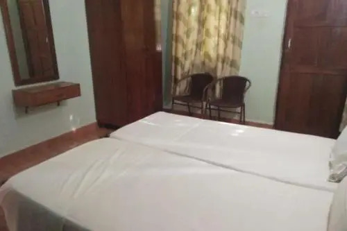 Comfortable Stay Near Candolim Beach/70453