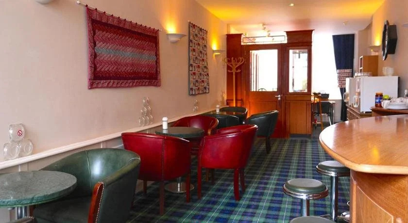Hotel Adolesce