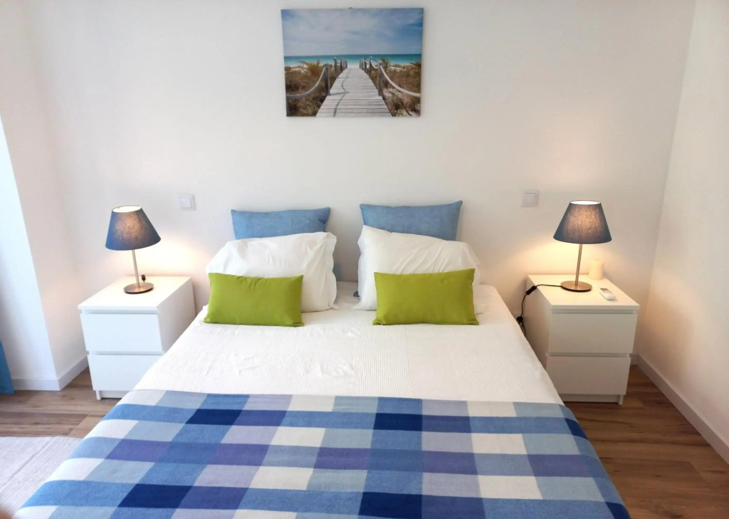 white pearl apartment central confy spacious