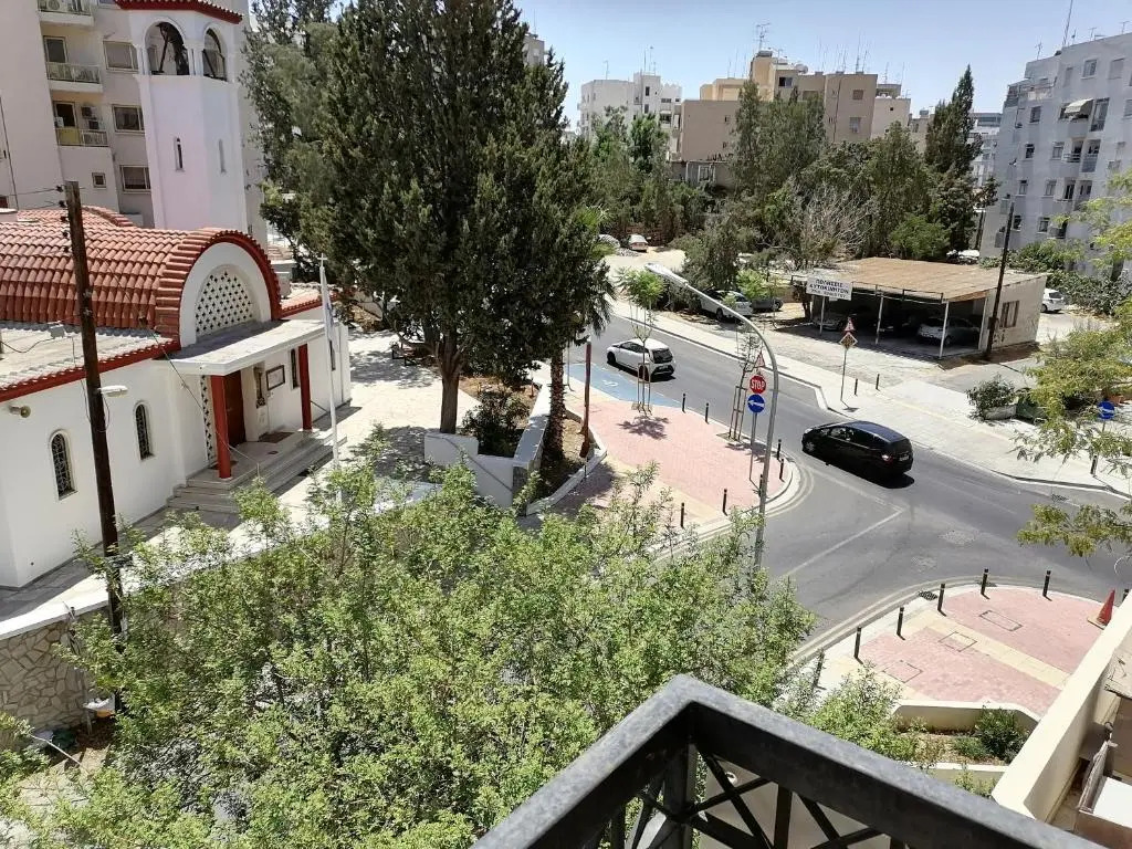 St Nikolas 1bdm Apartment, FREE Wi-Fi & Parking