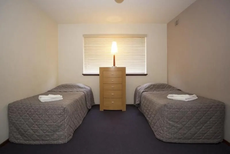 Burswood Lodge Motel Apartments