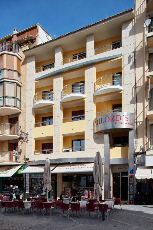 Aparthotel Milords Suites