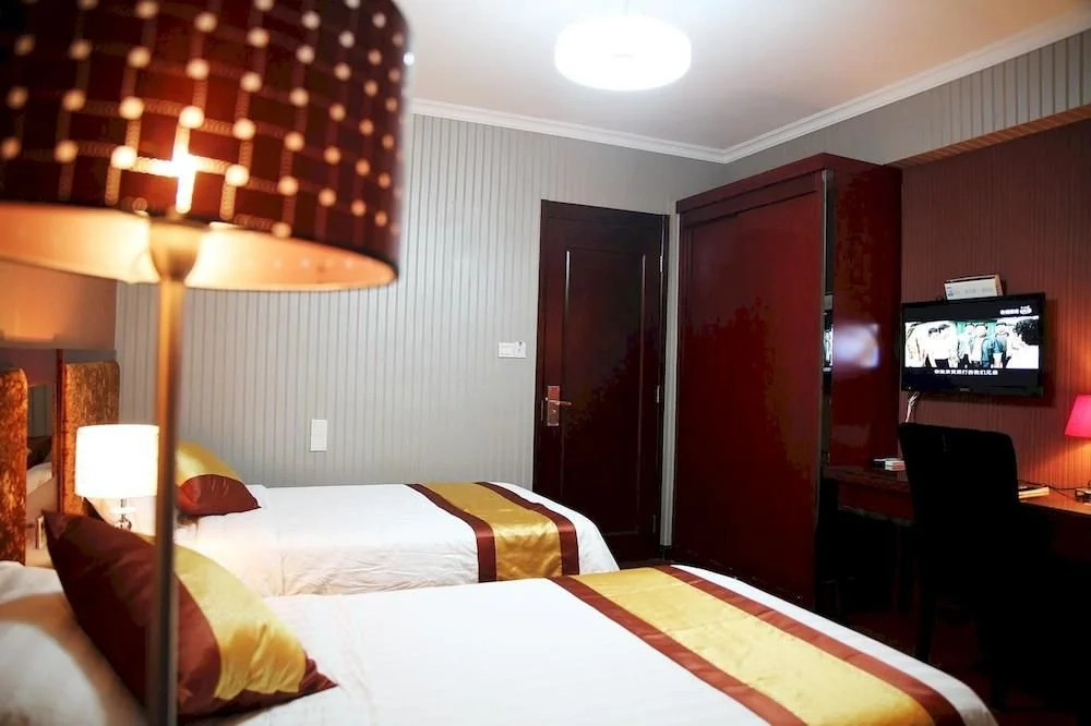 Tianquan 18 Degree Holiday Villa Hotel