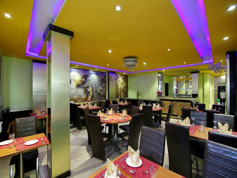 Treebo Green View, Noida