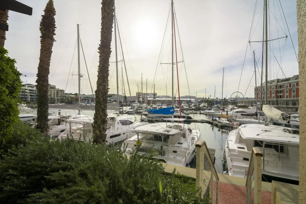 Mountain Marina Luxury Apartments