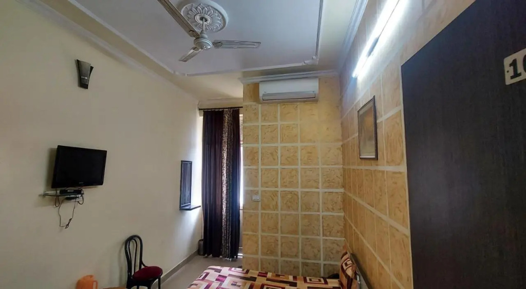 Hotel Shiv Angan