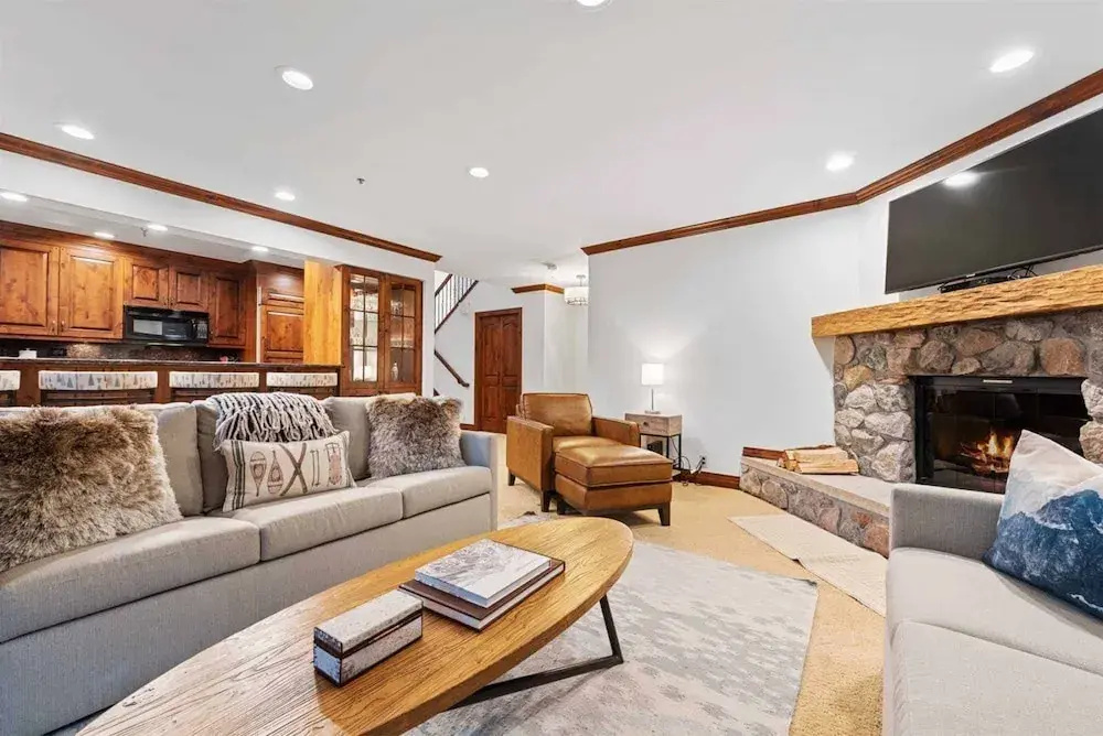 2 Bedroom Residence In The Heart Of Beaver Creek Village - Ski In, Ski Out