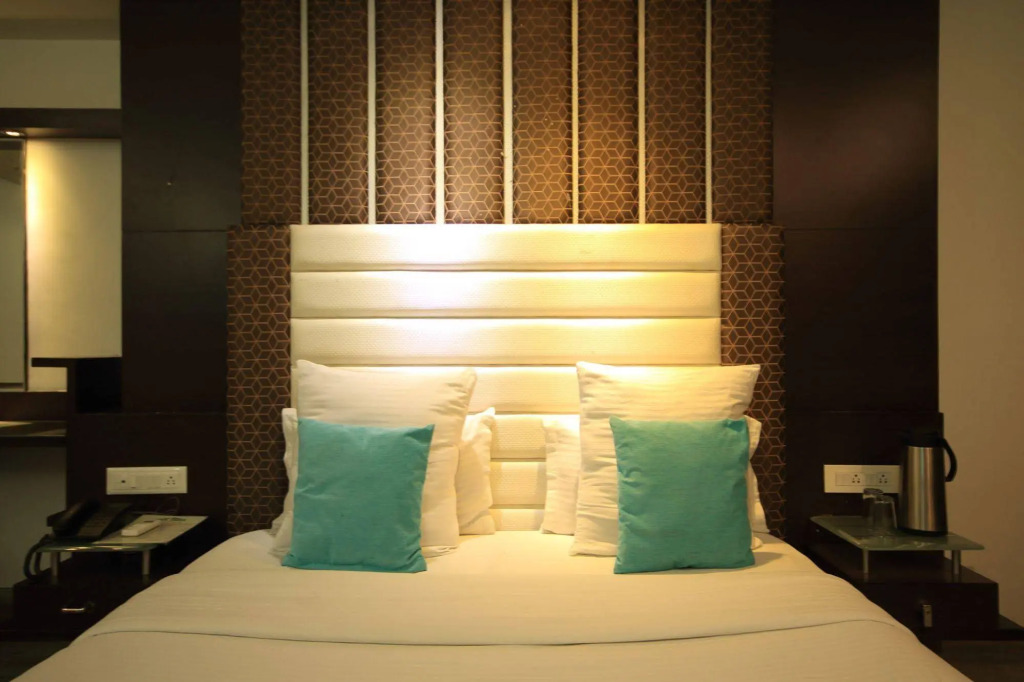 hotel kadamb inn