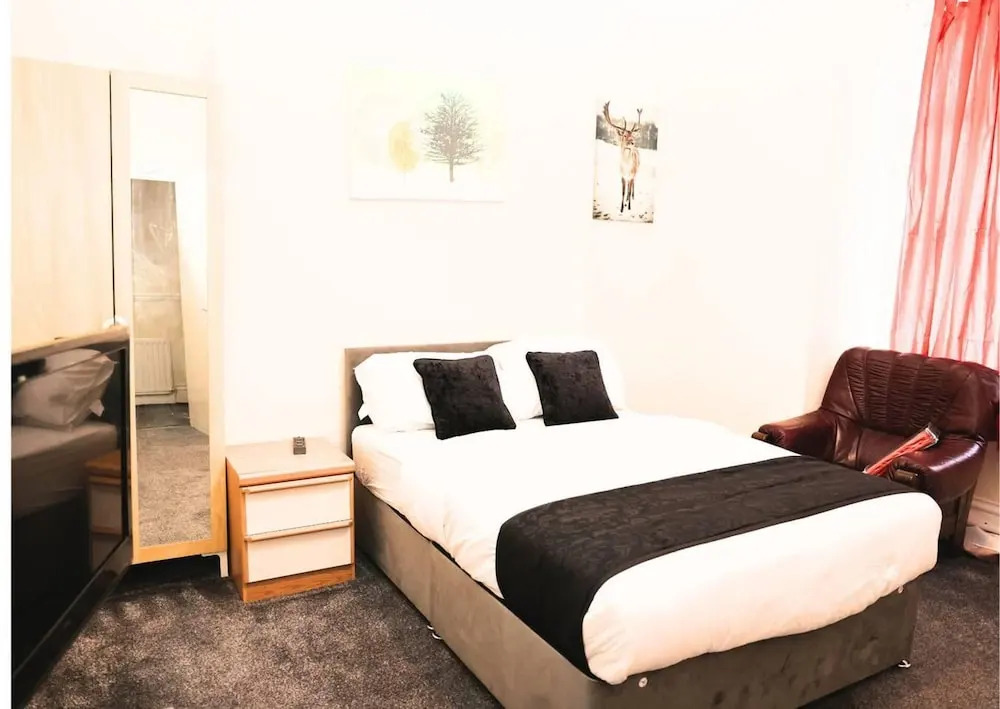 Stunning 5-bed House in Newcastle Upon Tyne