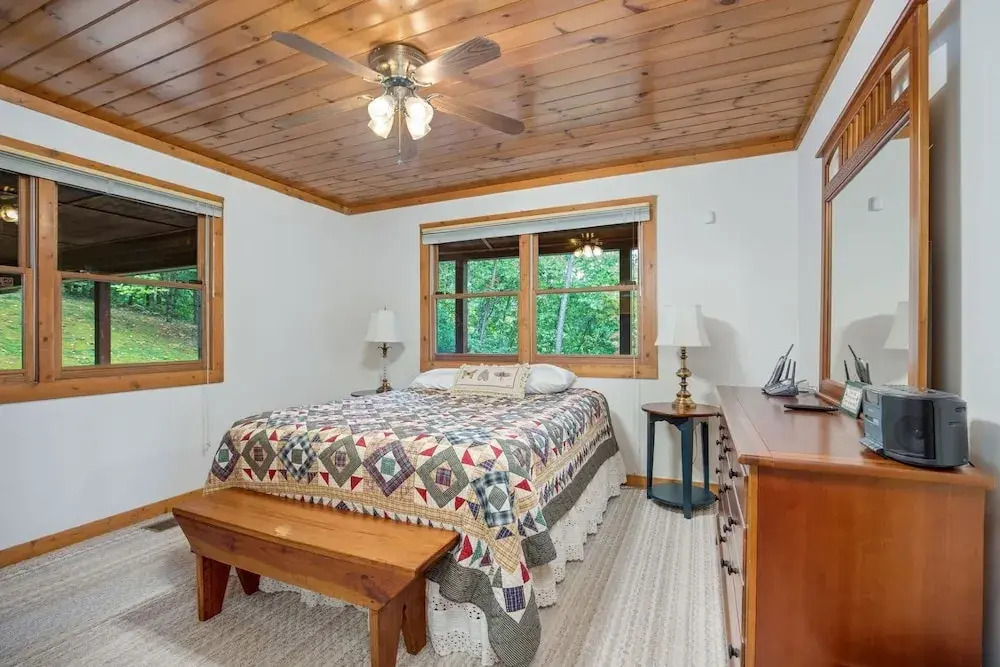 Restoration Retreat At Greenbrier 3 Bedroom Cabin by RedAwning