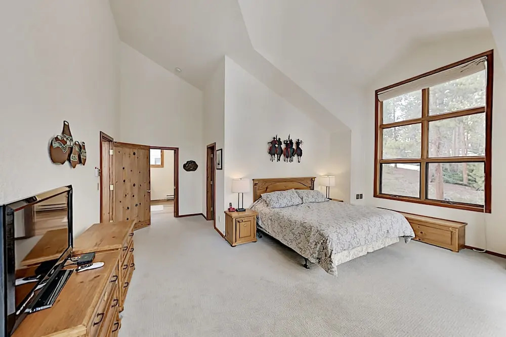 Keystone Ranch W/ Hot Tub, Sauna & Chefs Kitchen 4 Bedroom Home