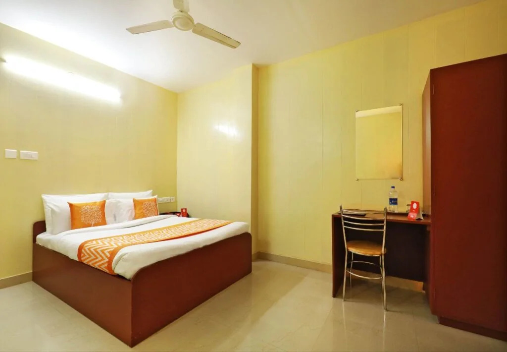 OYO 6725 Palm Inn