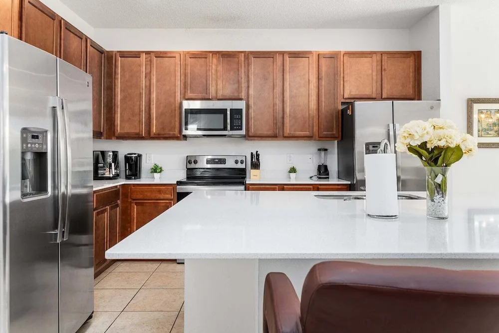Lakeview Home Sleeps 25