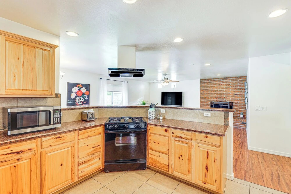 Private Pool & Patio: Home Near Mesa Arts Center!