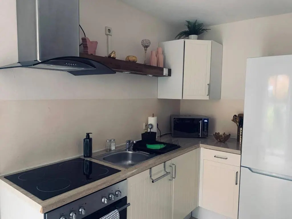 Schöne Ferienwohnung mit großem Garten und Terrasse, #3
