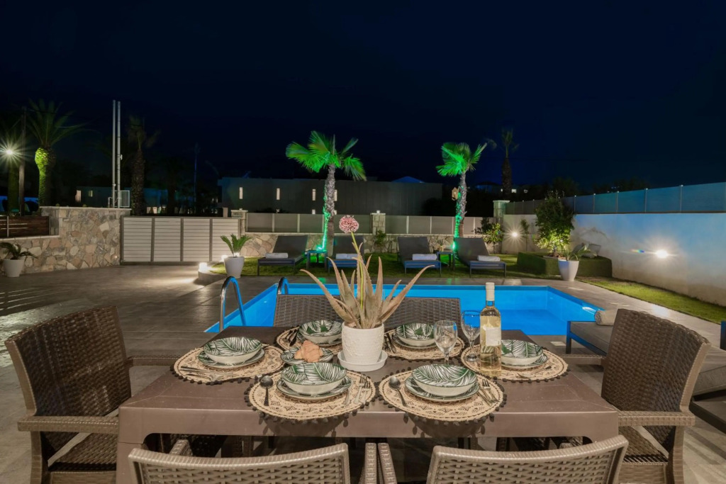 Sun White Villa