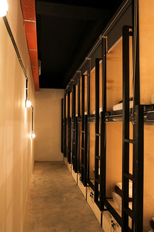 De' Factory Station Hotel