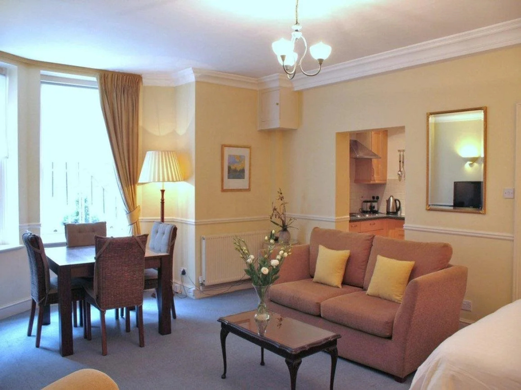 Kensington Court By Capital