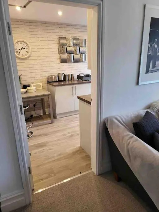 Willesden, Flat1 Lovely Spacious 1 Bedroom Flat, heart of Llandudno