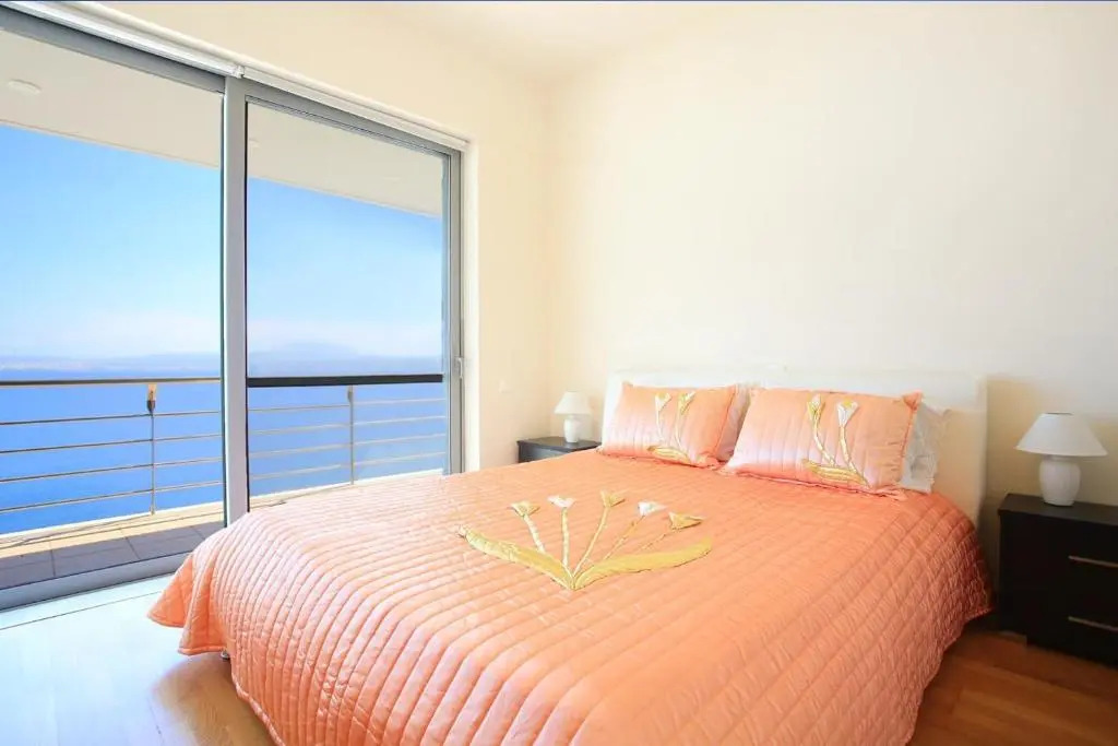 Seafront, 5star Home - 4min Walk To Private Beach