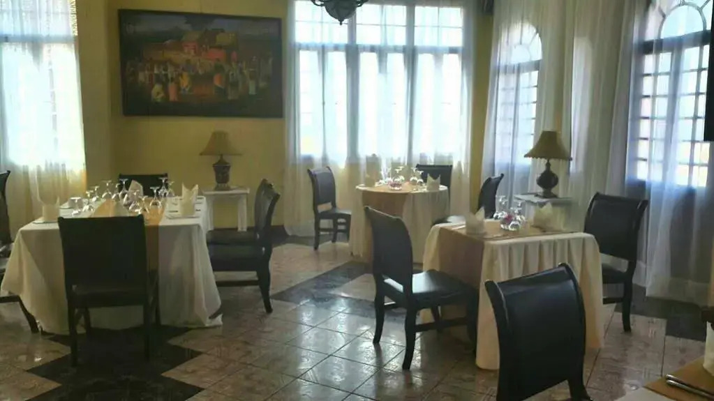 Relais De La Haute Ville Tana