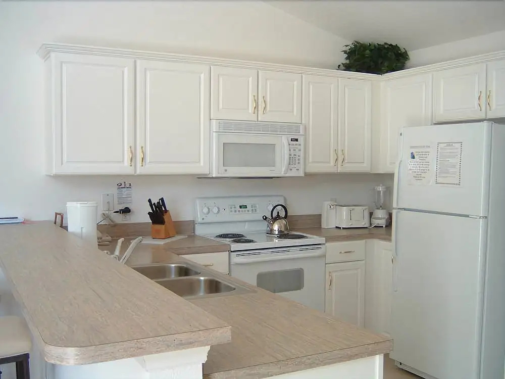 La Solana 3 Bedroom Villa with Private Pool by Florida Villas Direct