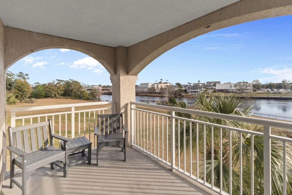 Yacht Club Villas #2-301