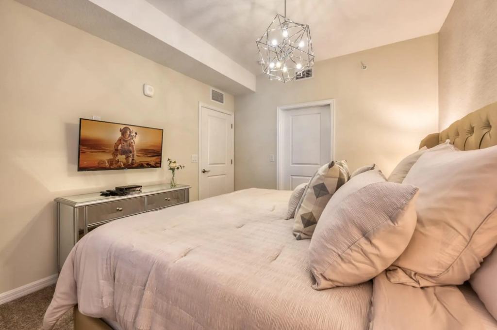Spacious and pleasant home near Disney