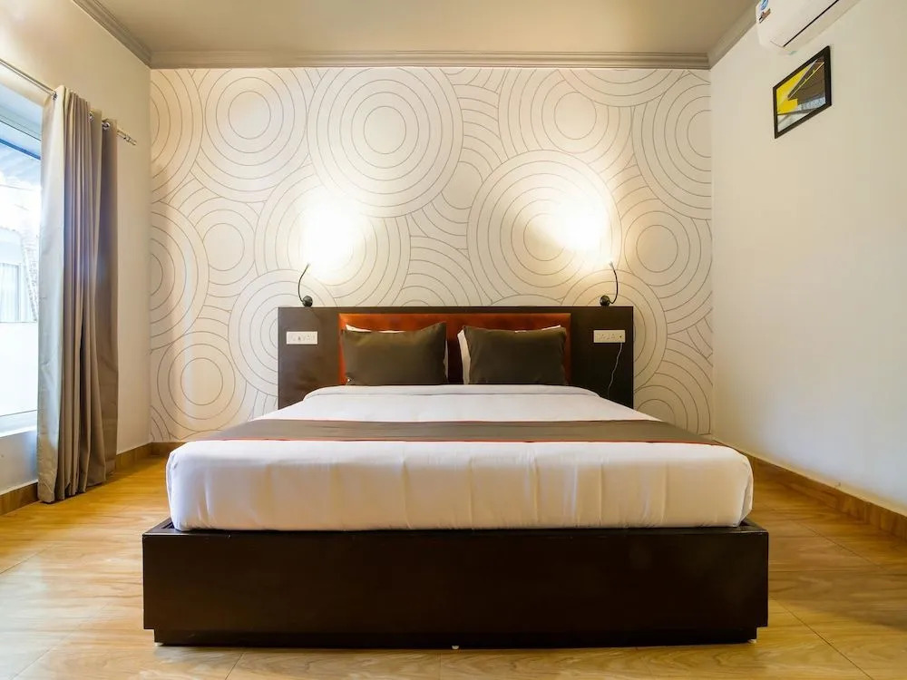 Oyo Flagship 267 Morjim Grand Inn