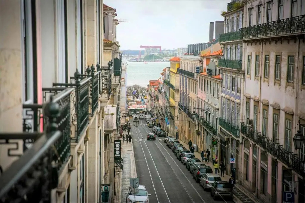 Luxury and Beautiful Apartment in Chiado