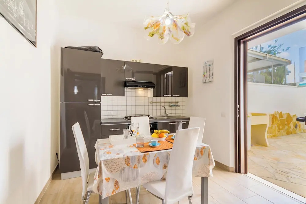 Villetta Bel Mare with garden near sea