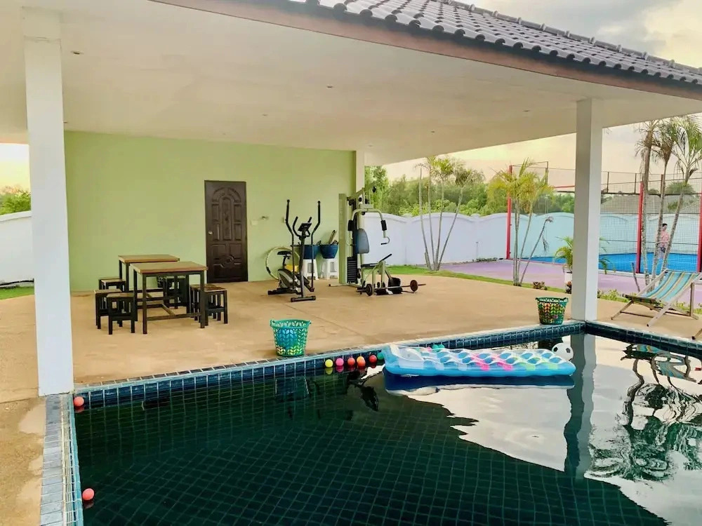 BIG VILLA 4 at CET RESORT Rayong Padelcenter