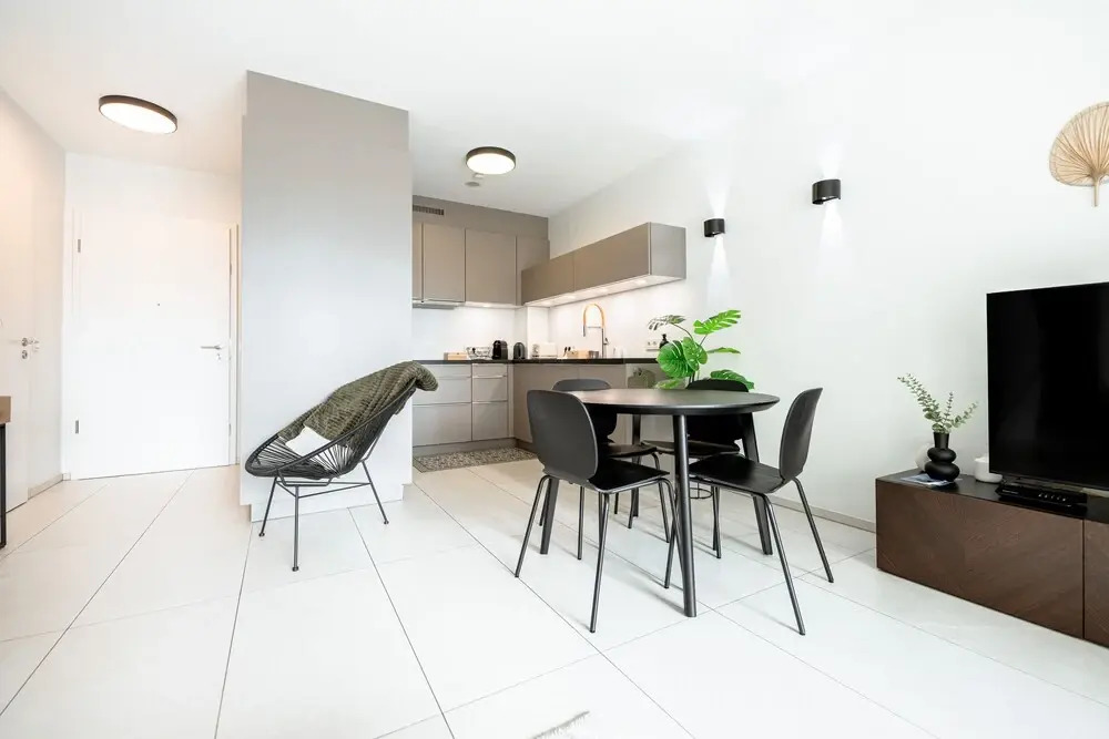 Comfy 1BR Apt w Balcony at Cloche dOr