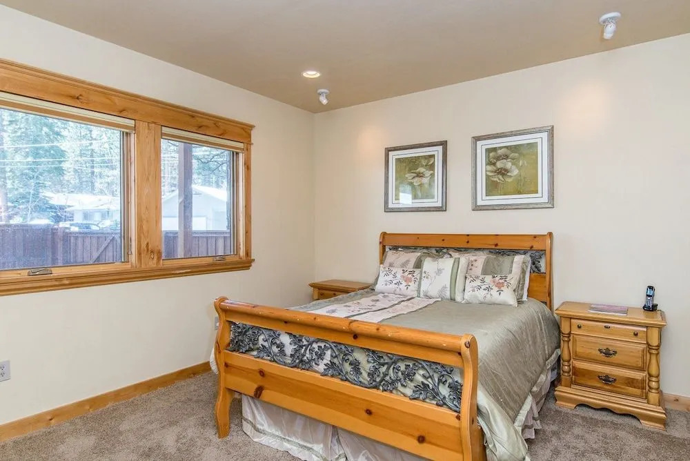 Bright Beauty in South Lake Tahoe by RedAwning