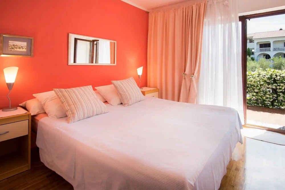 Apartment Dina