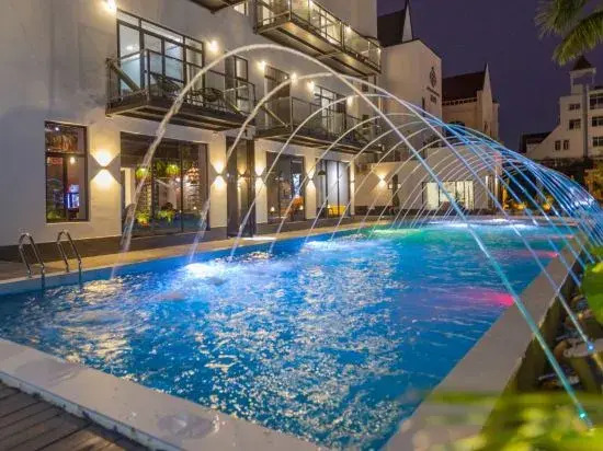 Keming Holiday Homestay (Beihai Silver Beach Tourist Resort)