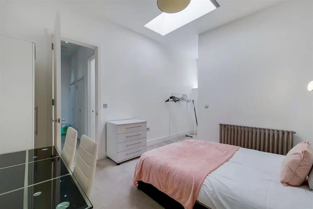 Luxurious 4-bedrooms Apartment in Central London