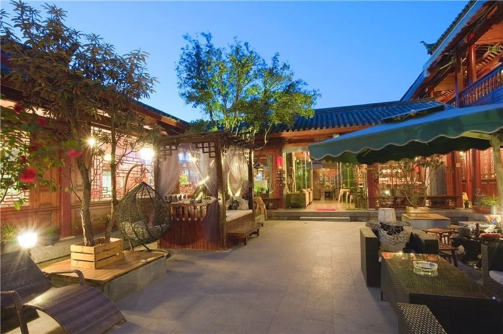 Lijiang Old Town Suiyue Stage Inn