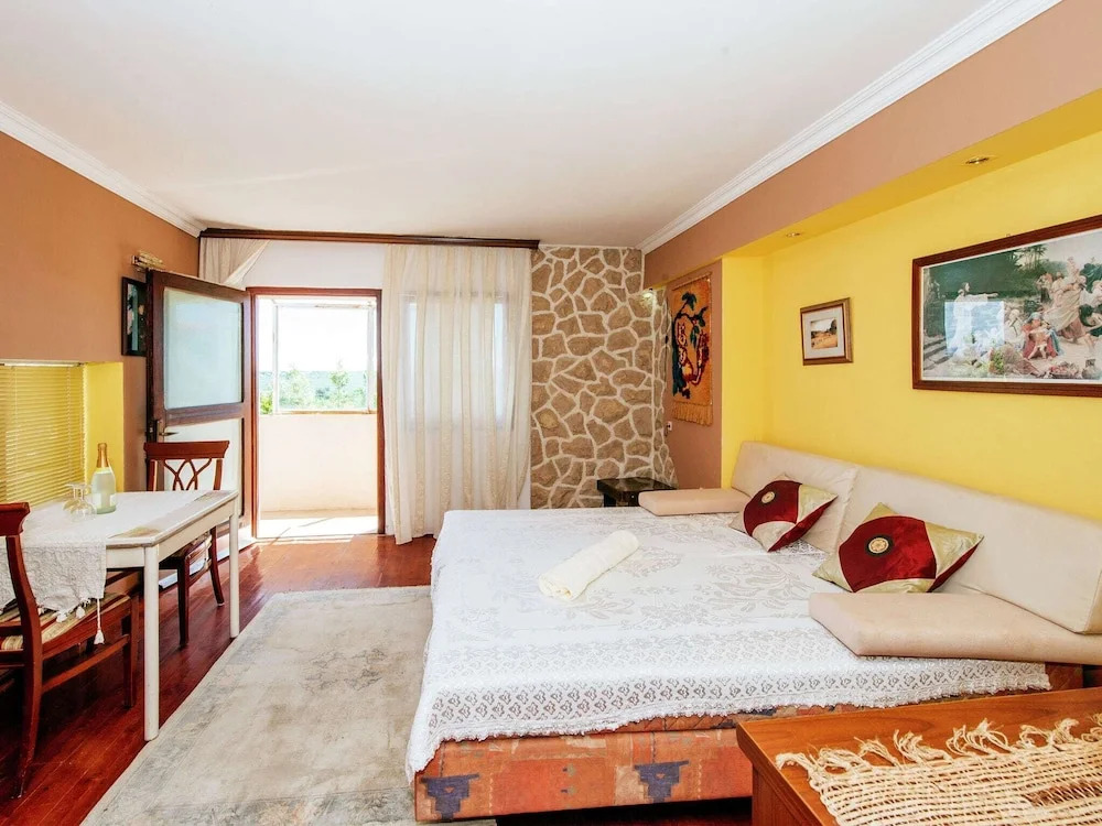 Cozy Holiday Home in Zadar with Swimming Pool