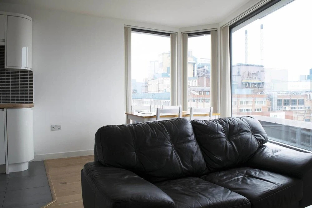 Modern 3BR Home 10 min to Canary Wharf, 6 Guests