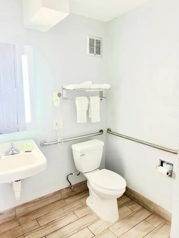 Vip inn and suites