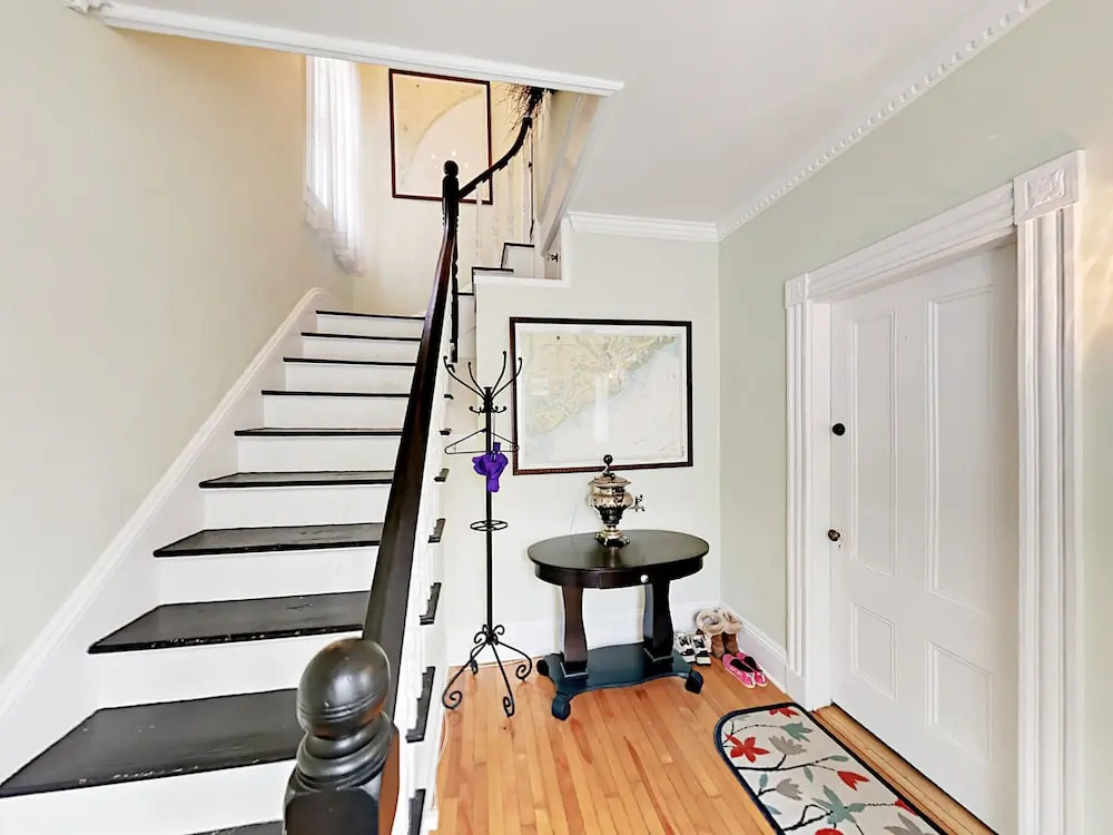 8 Roberts Avenue Home 2 Bedrooms 2 Bathrooms Home