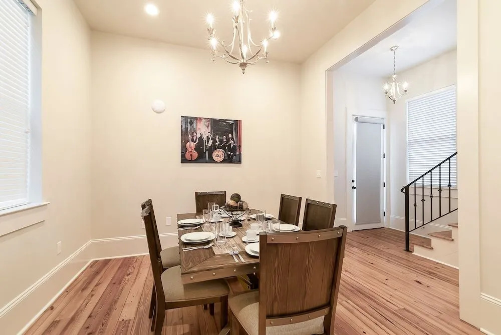 Residences Du Carondelet by Hosteeva