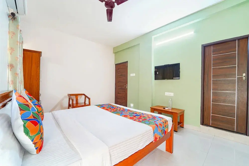 Fabhotel Crosscut