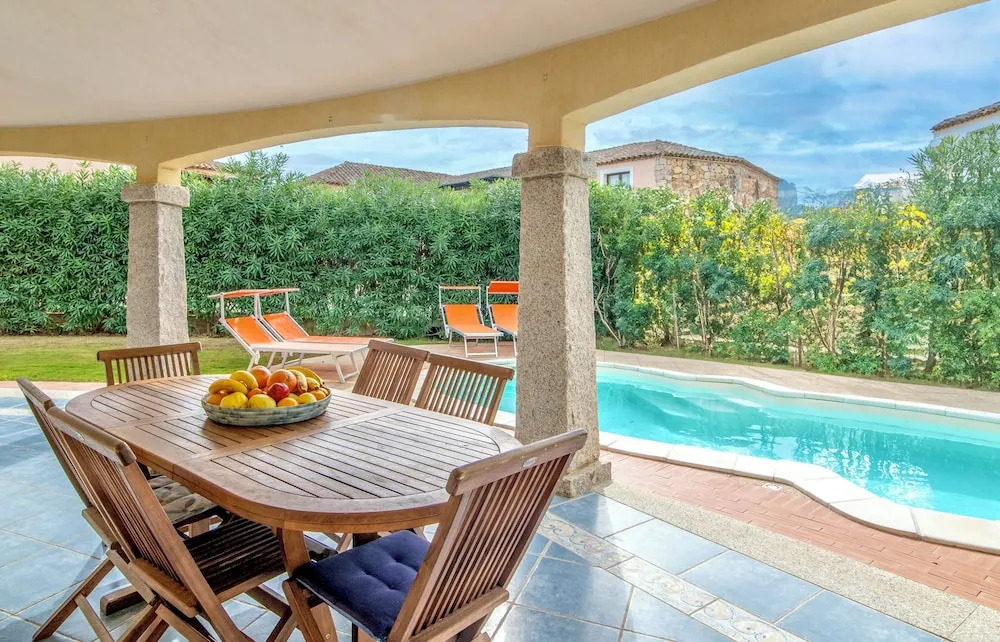 Villas with private pool in Costa Rei