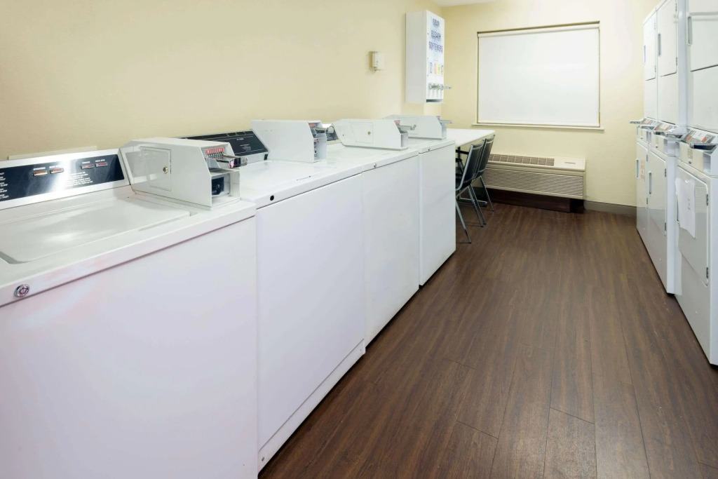 Hawthorn Suites by Wyndham Hartford Meriden