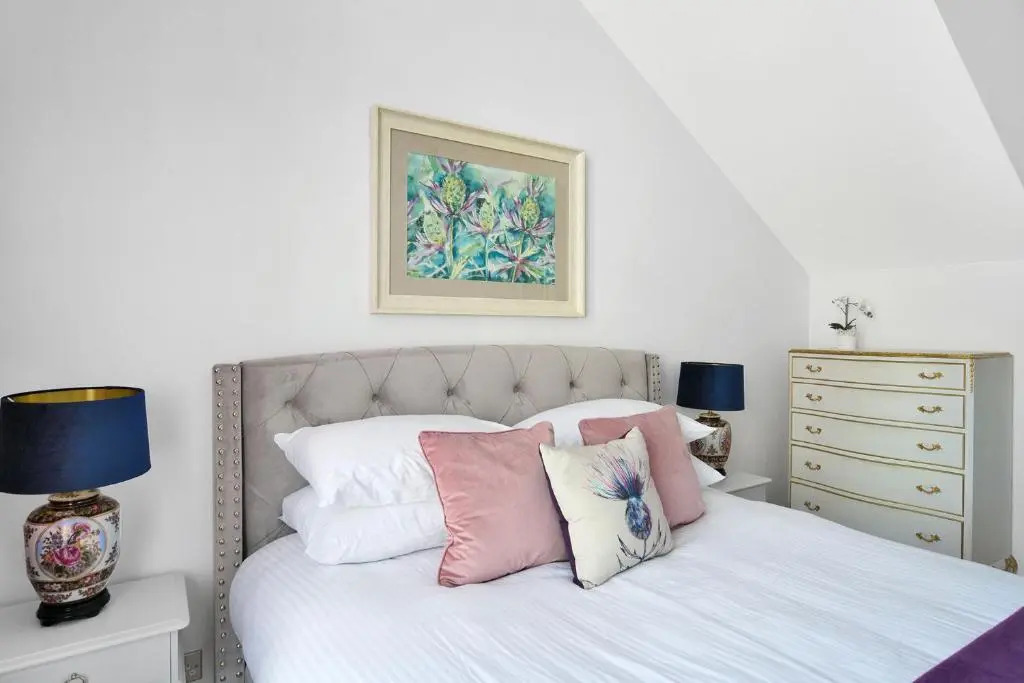 Craig Leith Apartment