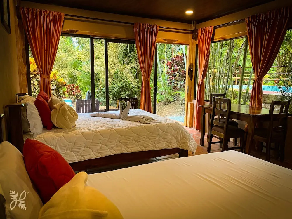 Hotel Heliconias Nature Inn & Hot Springs